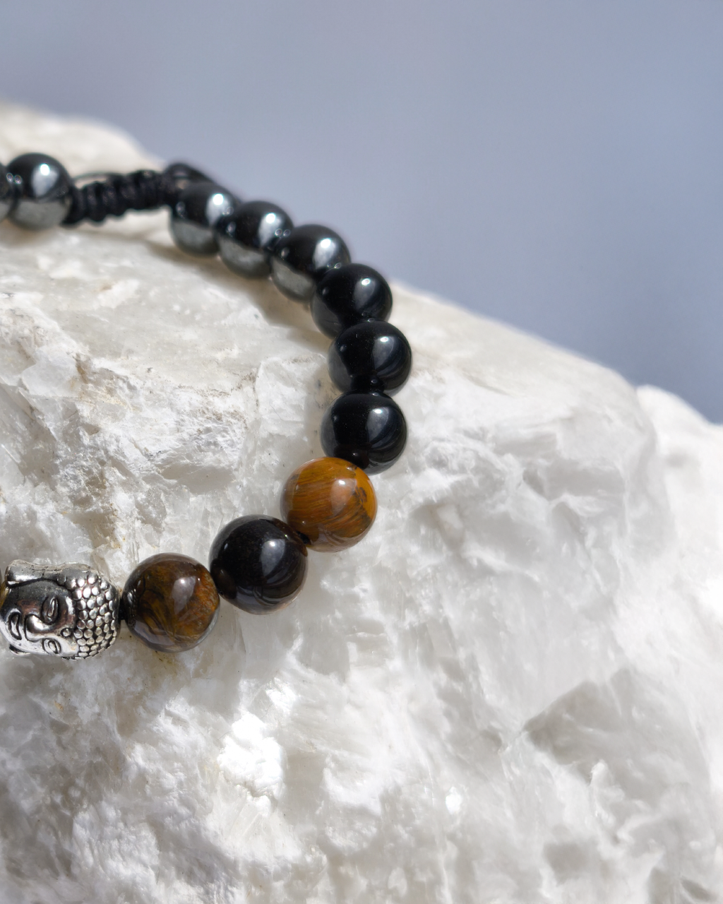 Brazalete Escudo Turmalina Negra